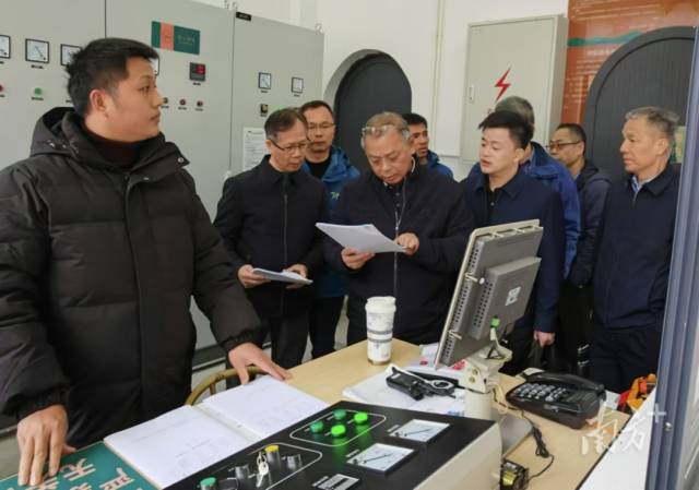 省市場監(jiān)管局組織專家?guī)头鲈聘∈薪穸鞔喊踩[患排查整治。