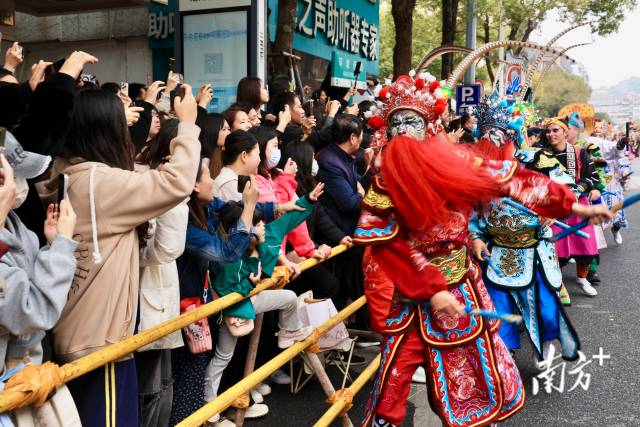 潮州在春節期間舉辦非遺巡游活動。許鈺敏 攝